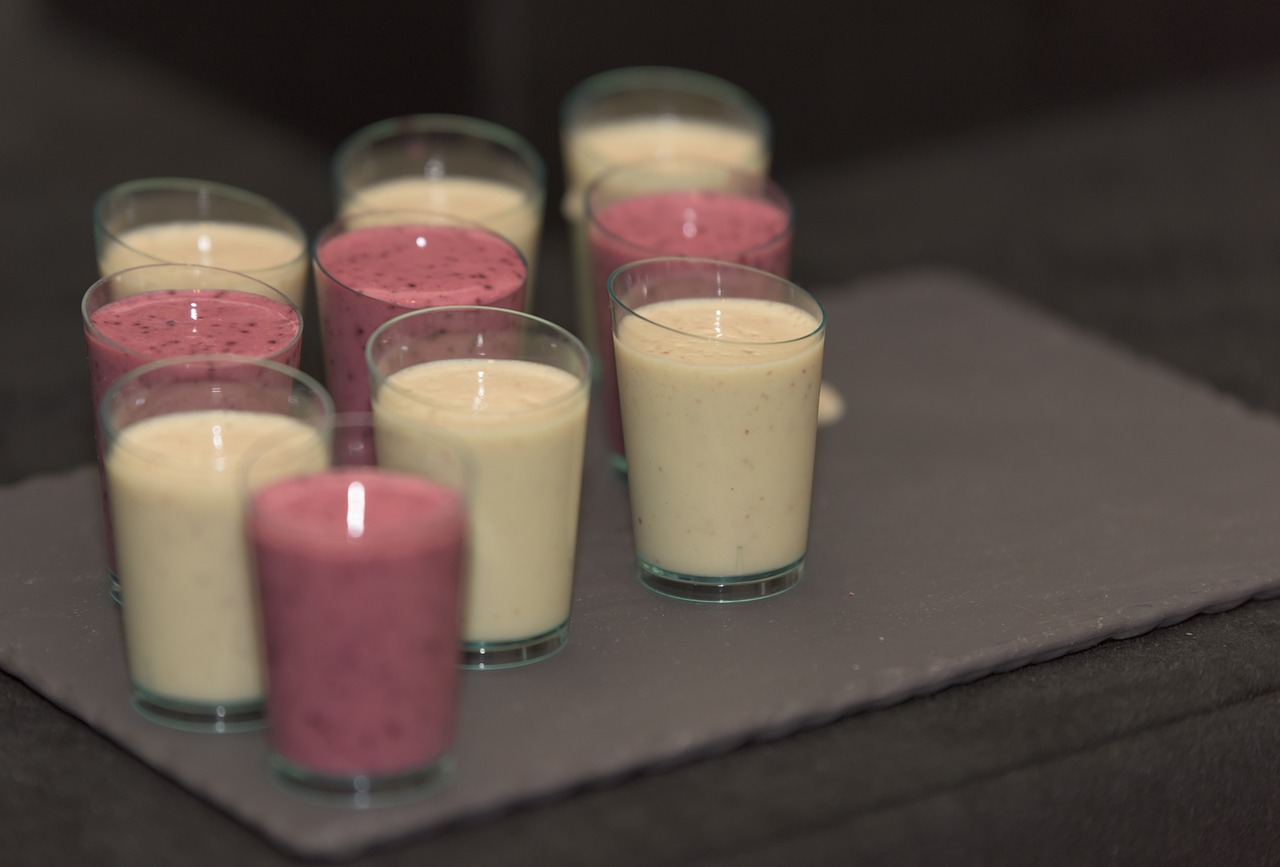 Smoothie-uri proteice care te umplu de energie